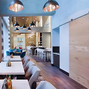 Hyatt Place Long Island Otel