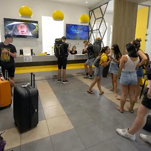 https://the-hive-party-hostel-budapest.inbudapesthotels.com